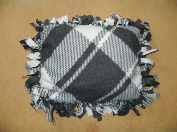 no sew fleece pillow